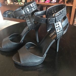 🌟Brand New🌟 Nine West Caged Heel